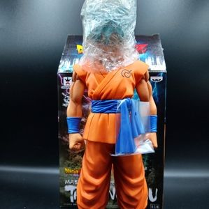 FIRM PRICE-Japan Version Banpresto Dragon Ball Z Master Stars Piece Figure Goku